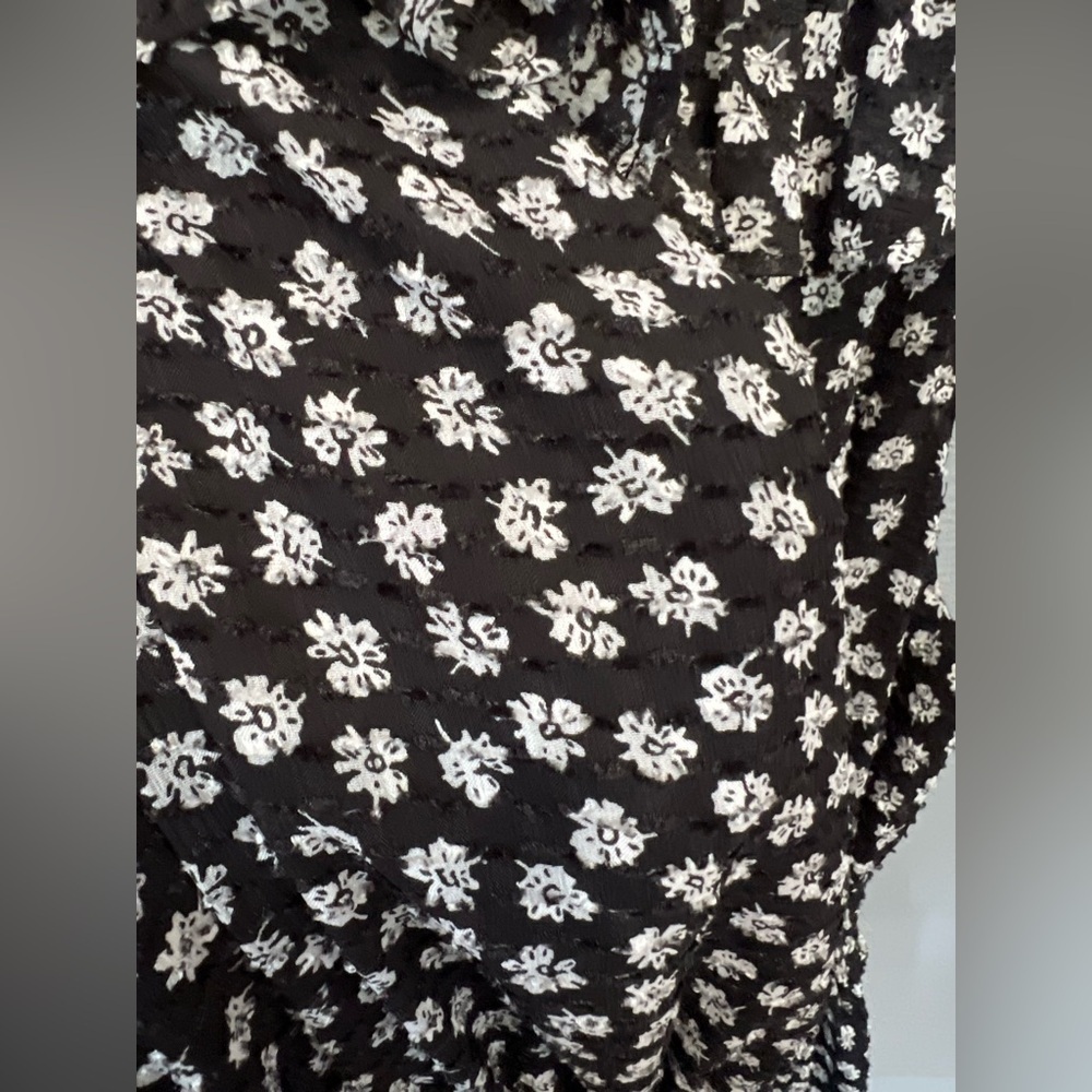 Madewell Ruffle-Neck Smocked Dress Woodcut Flowers Black White Midi Sleeveless M - Picture 5 of 10